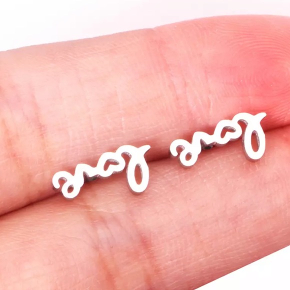 Love earrings - Picture 2 of 2